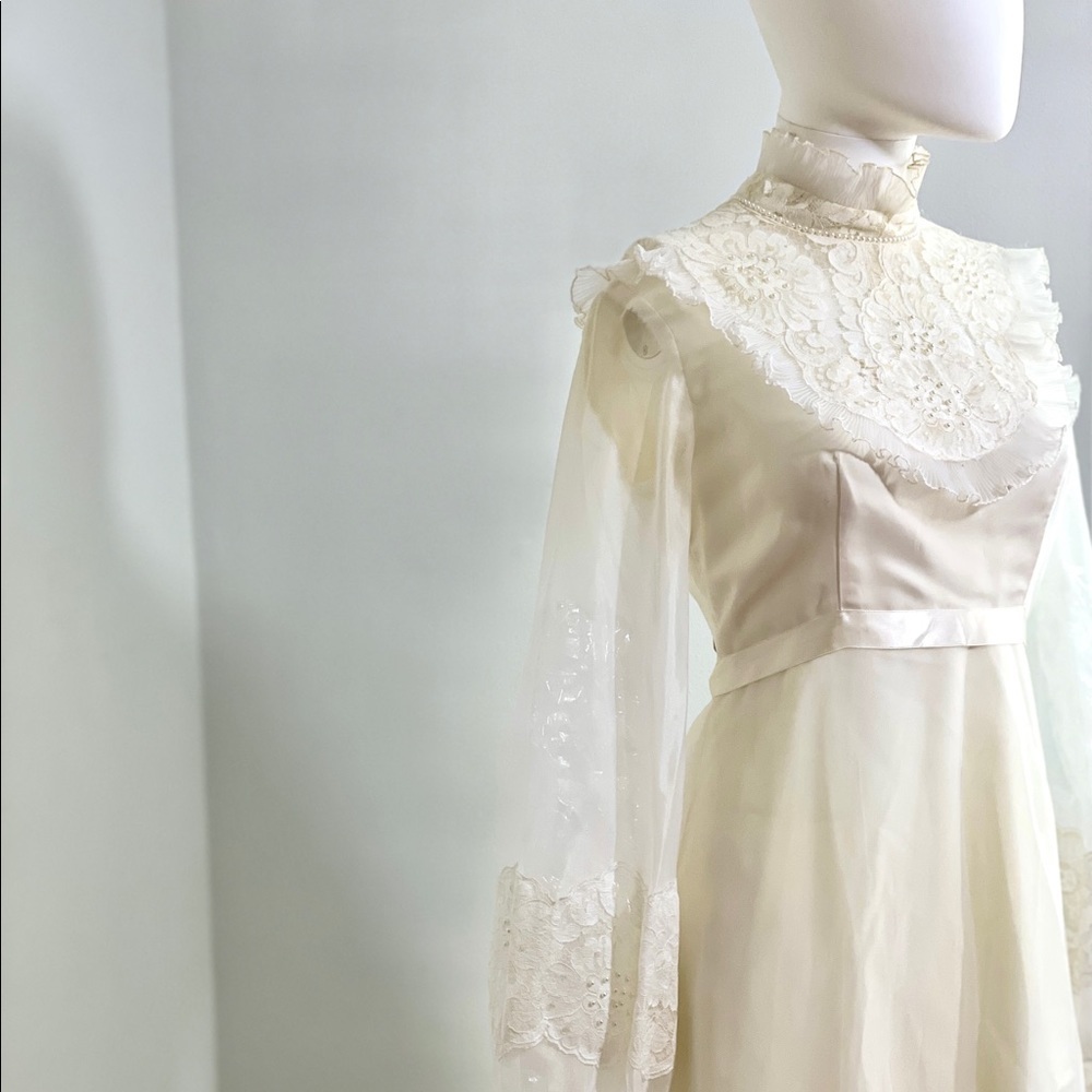 Vintage Ruffle up Princess Cut Bridal Originals Wedding Dress - Picture 3 of 16